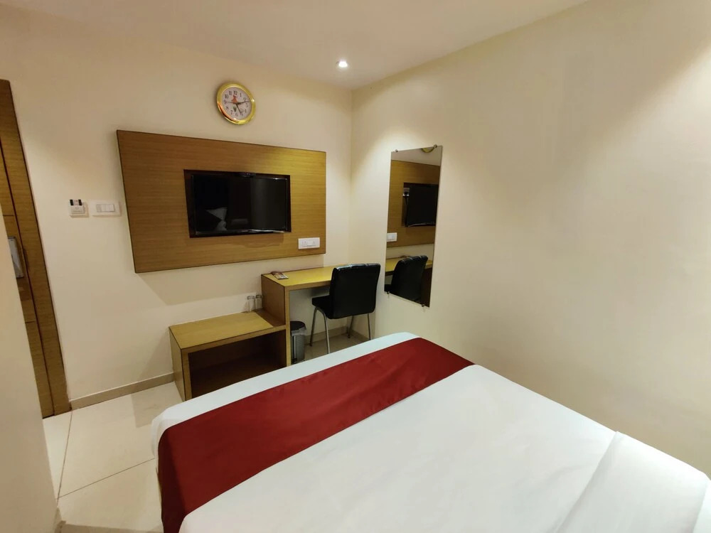 Тхане: Hotel Hindustan Residency