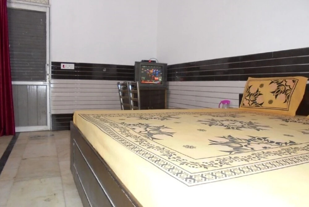 Мератх: Goroomgo Bansal Guest House Meerut