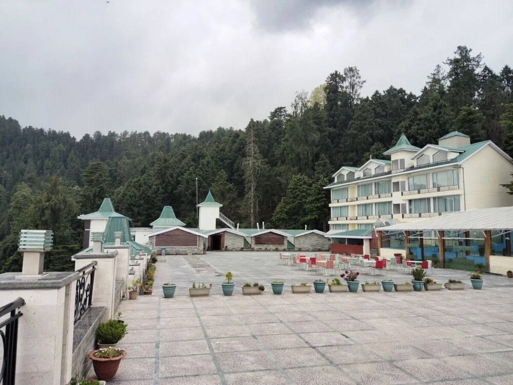 Шимла: Goroomgo Hill Top Courtyard Shimla