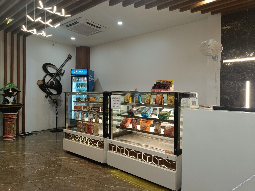 Особая экономическая зона Mahindra World City: Hotel Akshay Grand