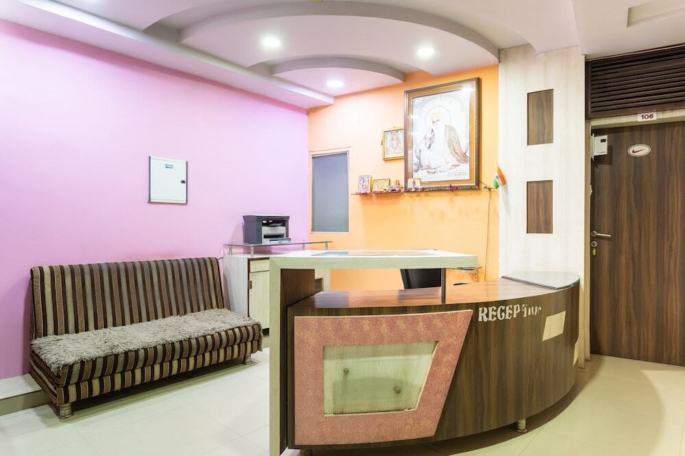 Ратлам: OYO 40153 Hotel Rajendra Palace