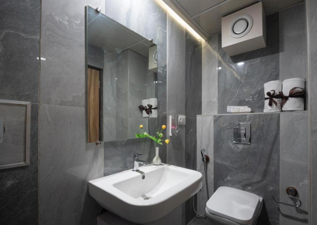 Бангалор: Hotel Monarch International