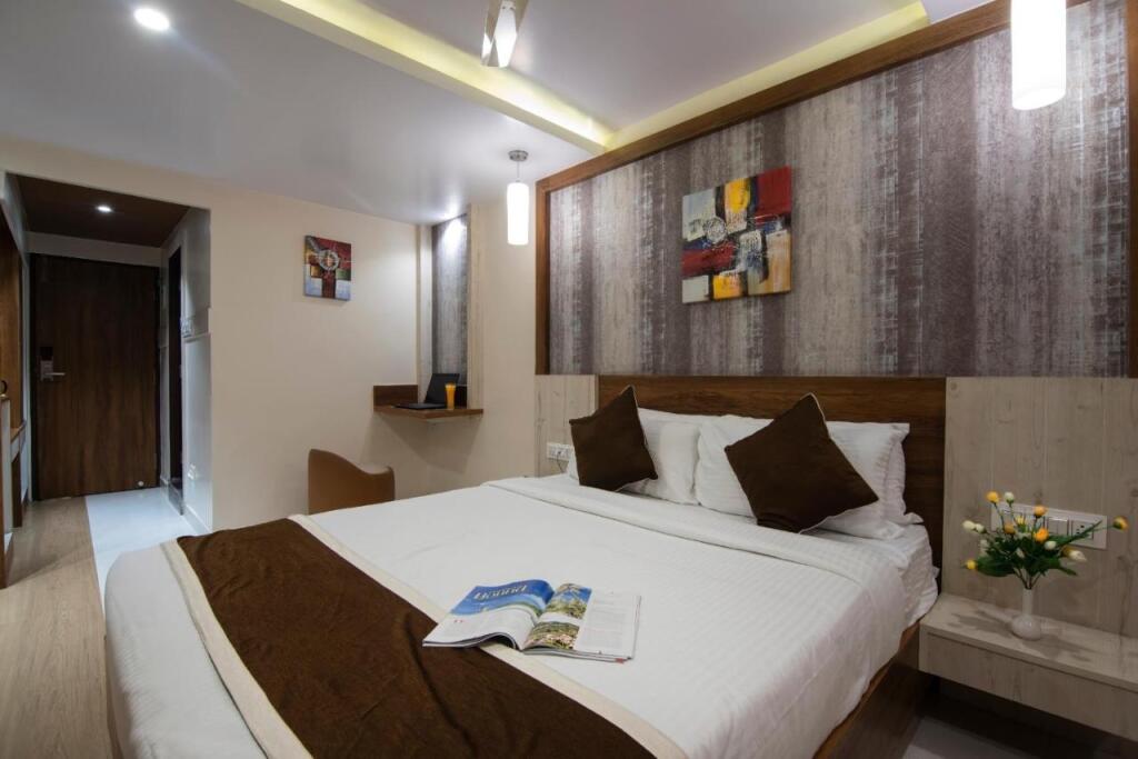 Бангалор: Hotel Monarch International