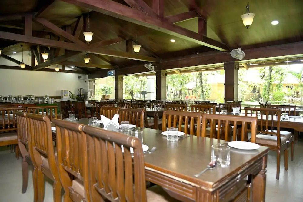 Thavarekere: Regenta Resort Golden Amoon