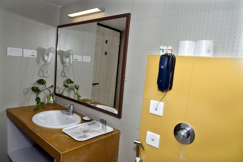 Thavarekere: Regenta Resort Golden Amoon