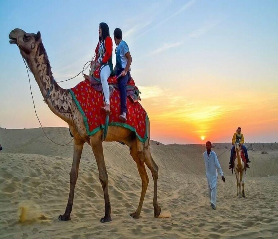 Государственный заповедник Desert National Park: Classic Fort Desert Camp