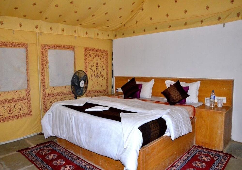 Государственный заповедник Desert National Park: Classic Fort Desert Camp