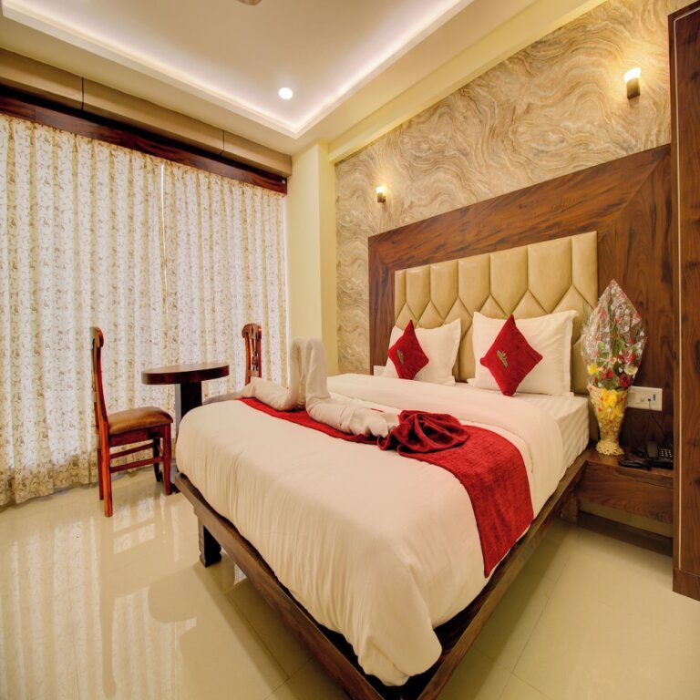 Тхане: Hotel Samaira Residency