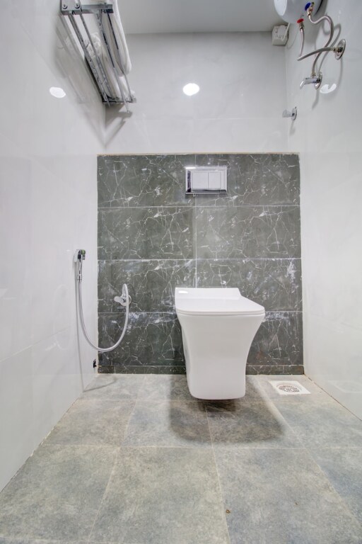 Тхане: Hotel Samaira Residency