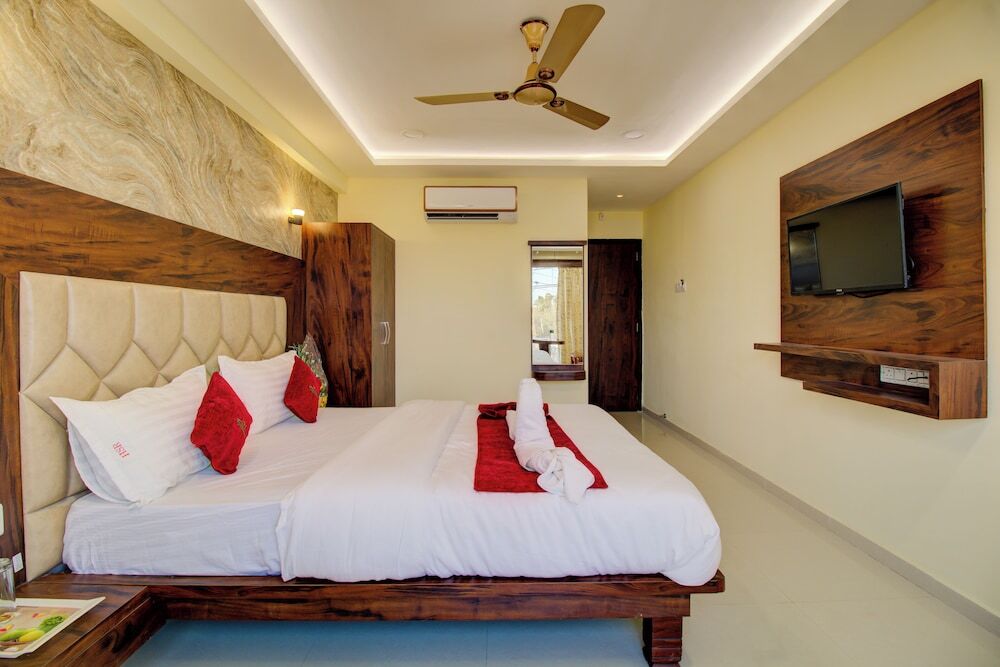 Тхане: Hotel Samaira Residency