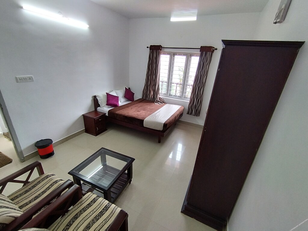 Валпарай: Firefly Resort