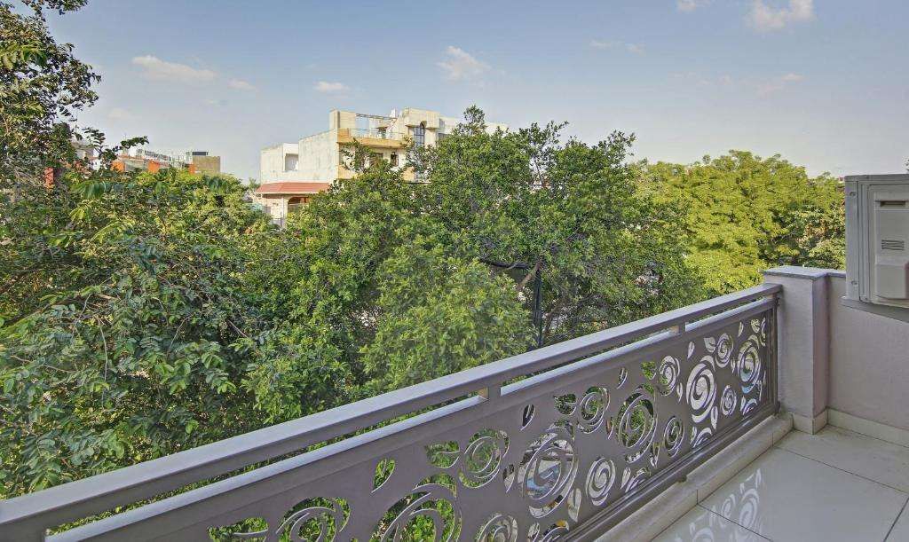 Нойда: Treebo Aviraj Inn