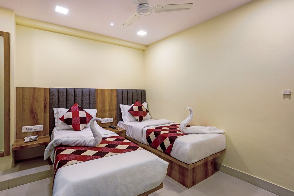Мумбаи: Hotel BKC Corporate Inn
