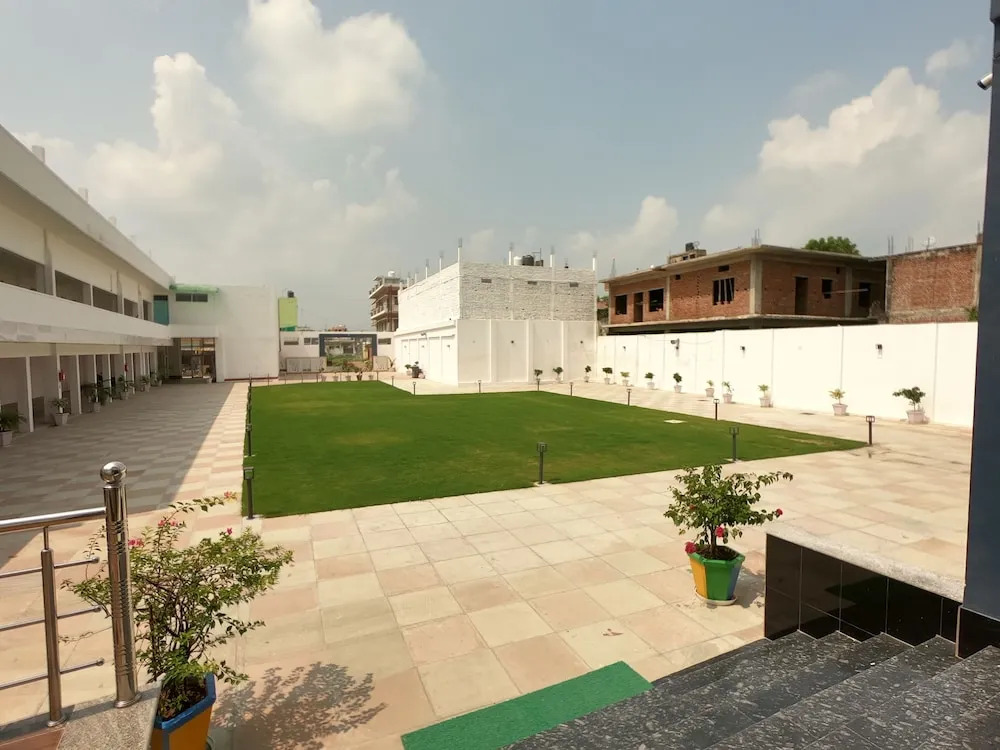 Сарнатх: Hotel Buddha Park