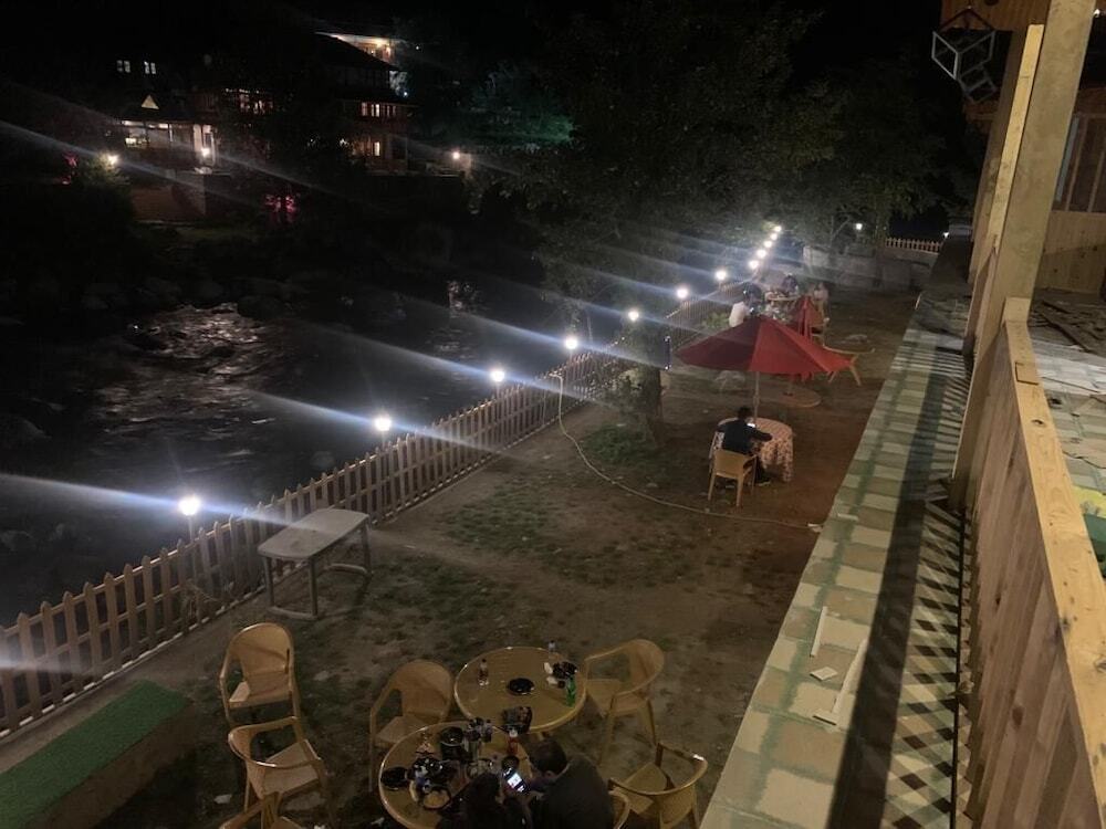 Банджар: The Bright Side Resort