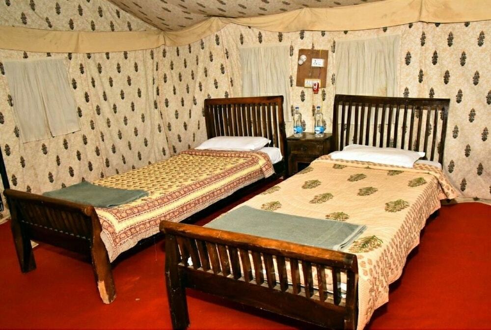 Дхордо: White rann camp resort