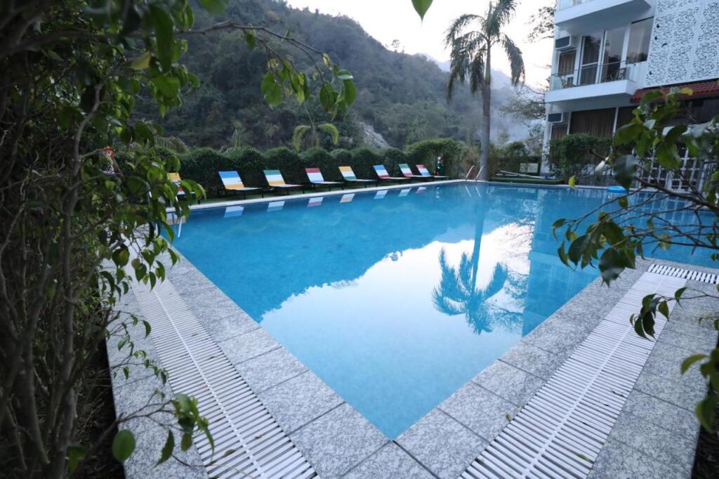 Мохан Чатти: Avenue 18 Resort