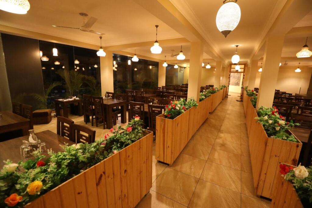 Мохан Чатти: Avenue 18 Resort