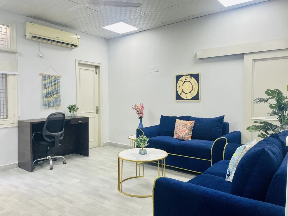 BluO Modern 1BHK - DLF Galleria Market — фото 3