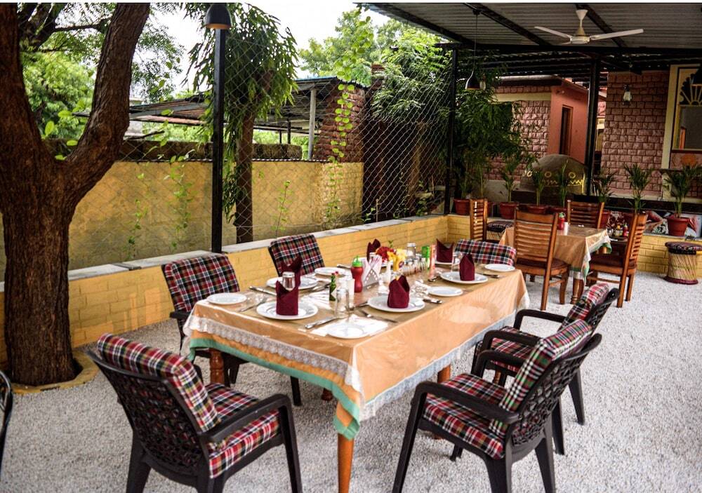 Садри: Ranakpur Hill Resort