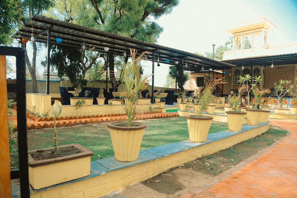 Садри: Ranakpur Hill Resort