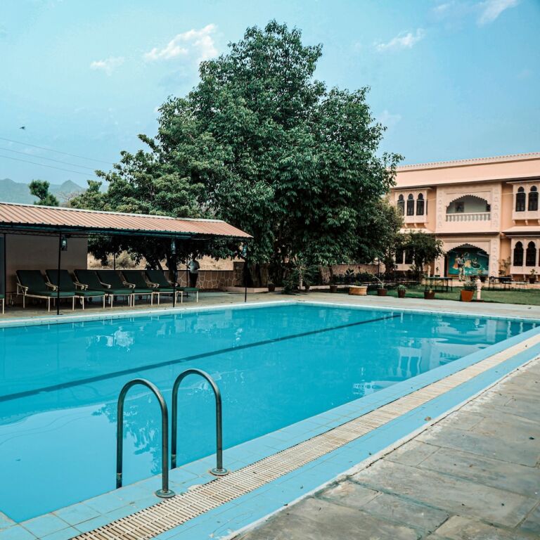 Садри: Ranakpur Hill Resort