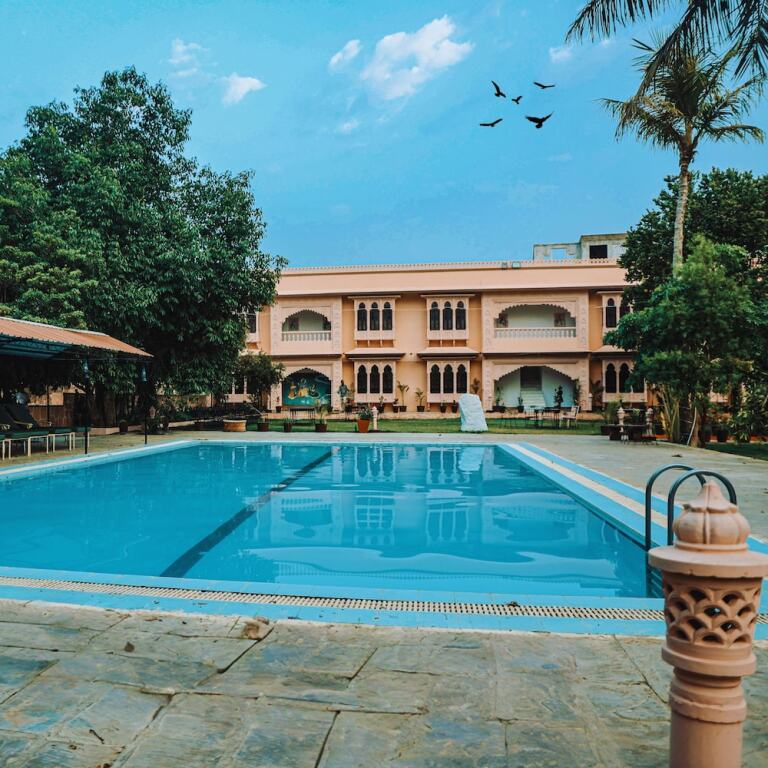 Садри: Ranakpur Hill Resort