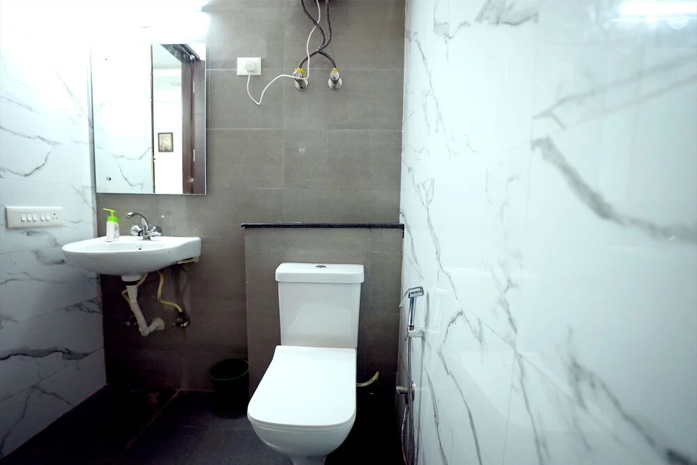 Нойда: Gupta Residency Near Noida Sector 50 Metro Station
