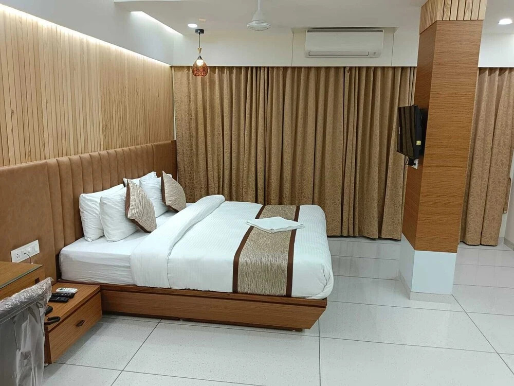 Сурат: Hotel Tulsi