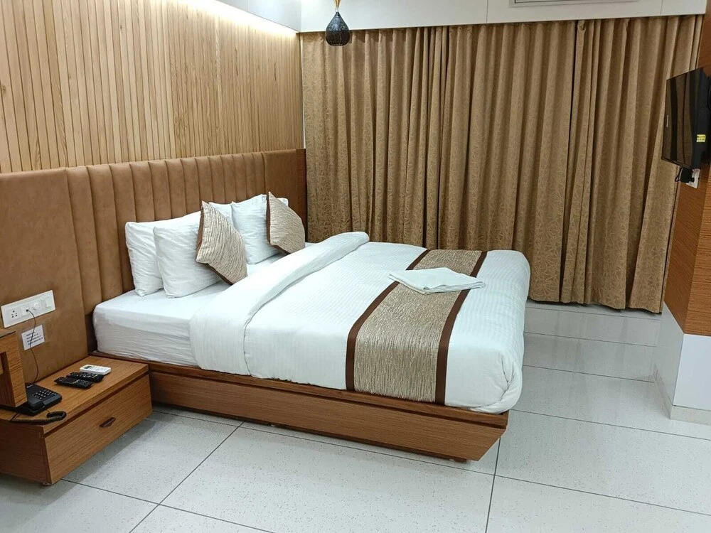 Сурат: Hotel Tulsi
