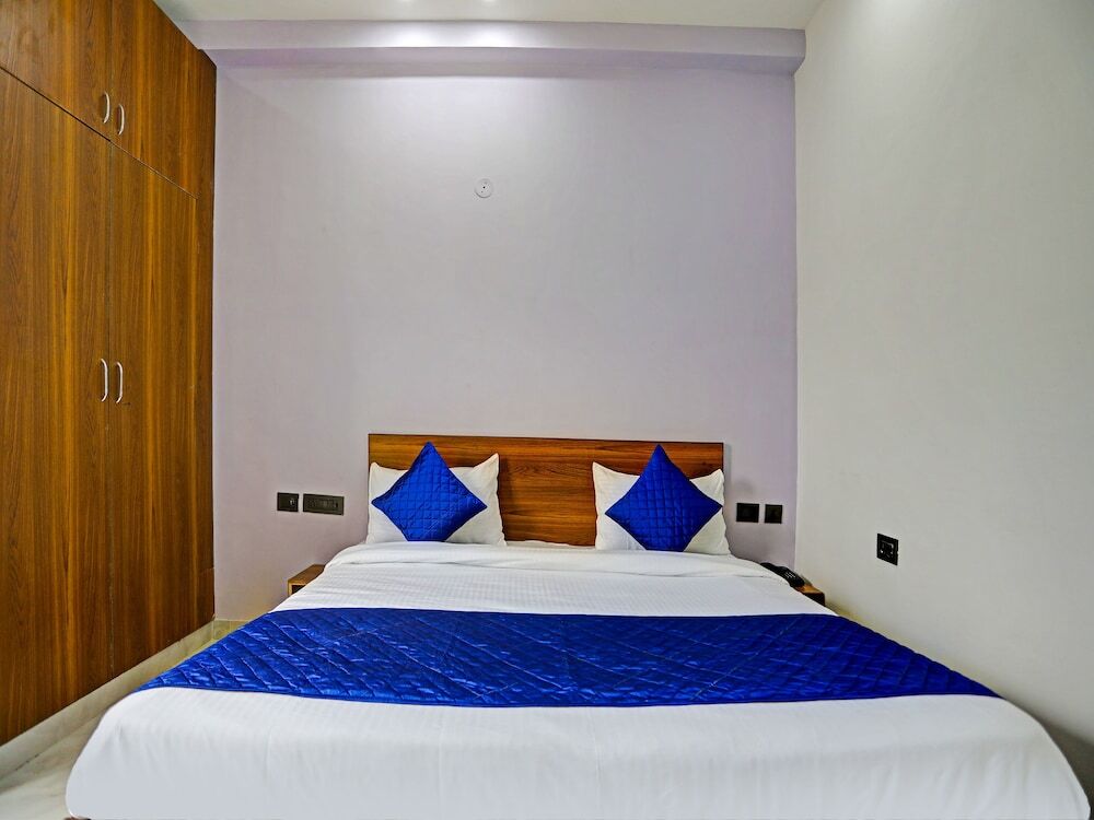 Нойда: Hotel Golden Admire By F9 Hotels