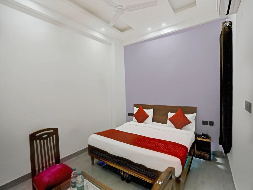 Нойда: Hotel Golden Admire By F9 Hotels
