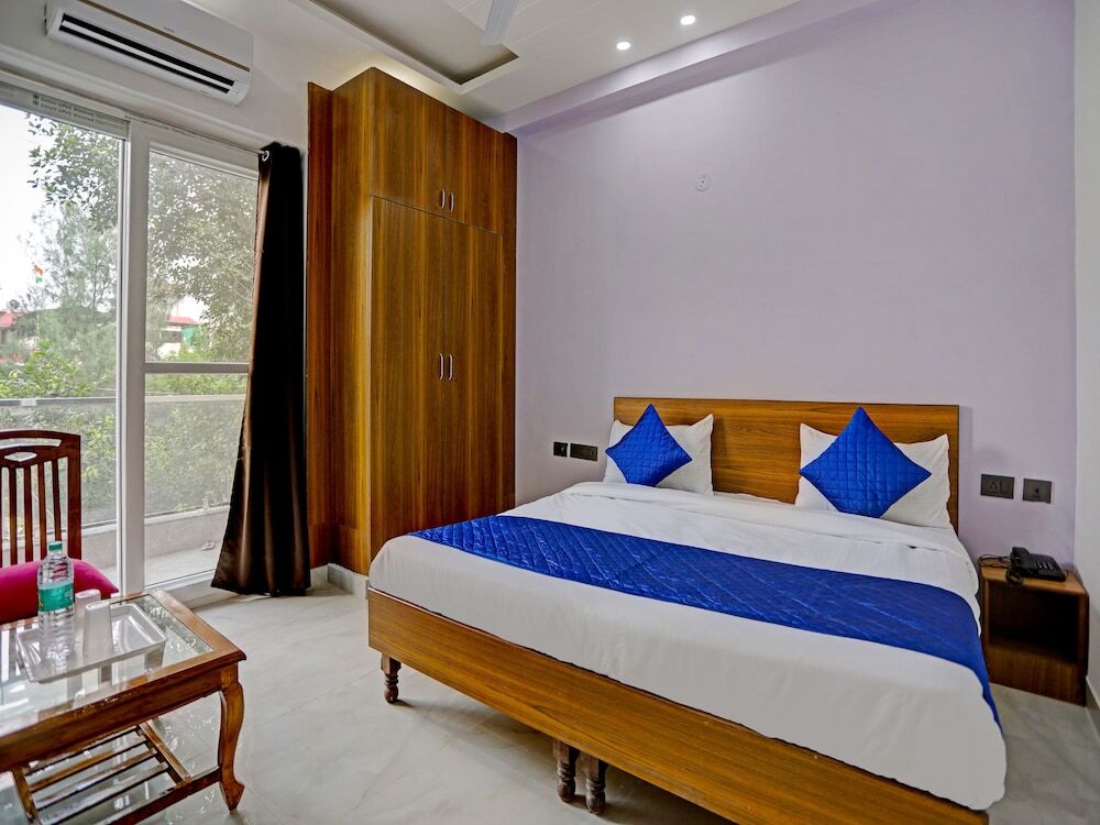 Нойда: Hotel Golden Admire By F9 Hotels