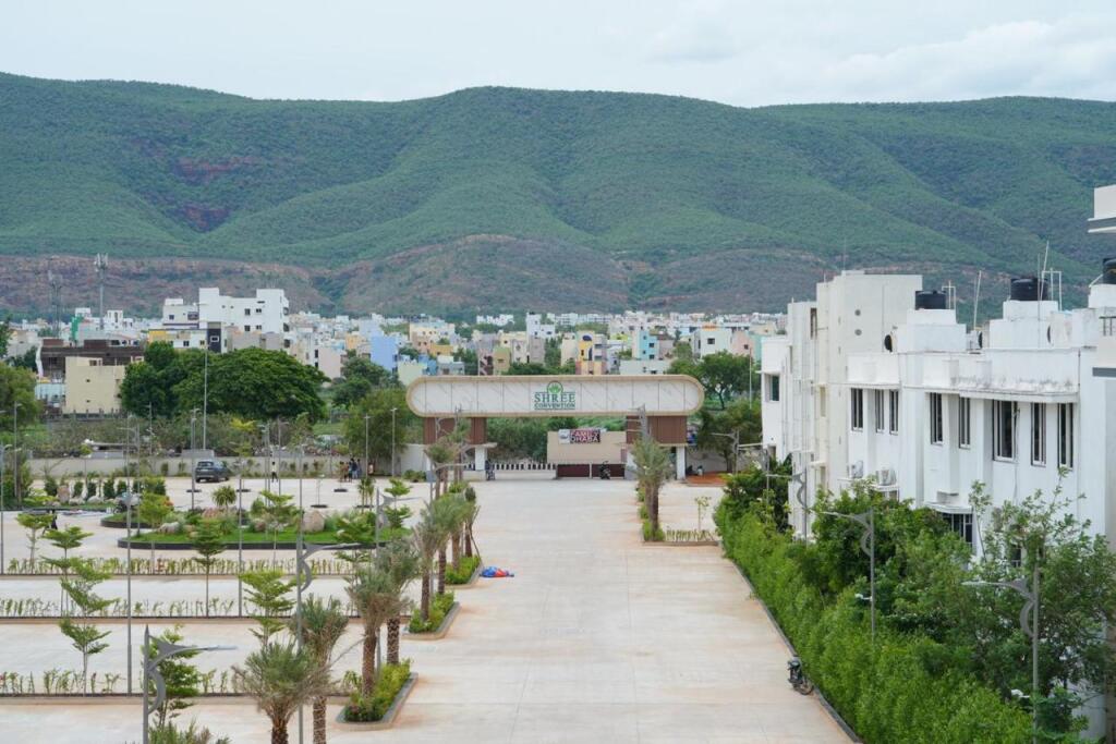 Тирупати: Starlit Suites Tirupati