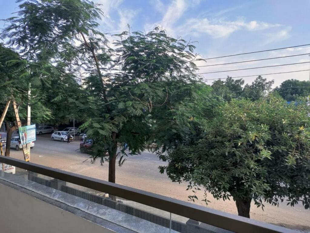 Гуруграм: Perch Service Apartments DLF Cyber City