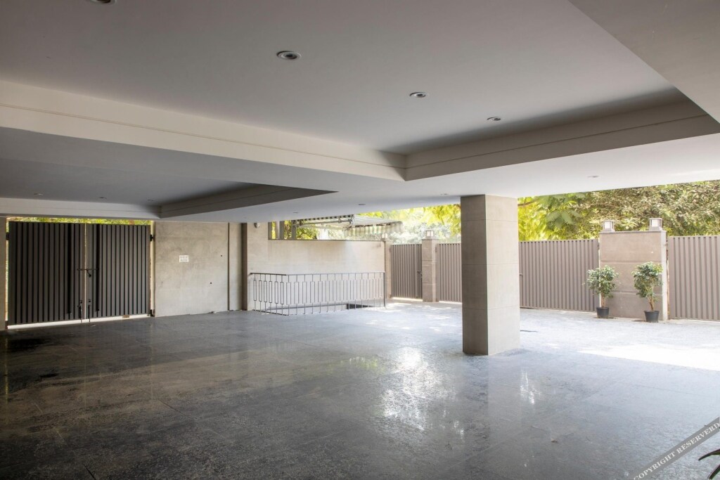 Гуруграм: Perch Service Apartments DLF Cyber City