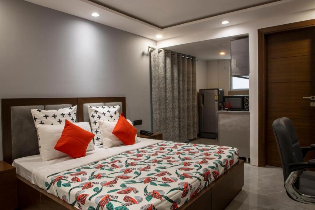 Гуруграм: Perch Service Apartments DLF Cyber City