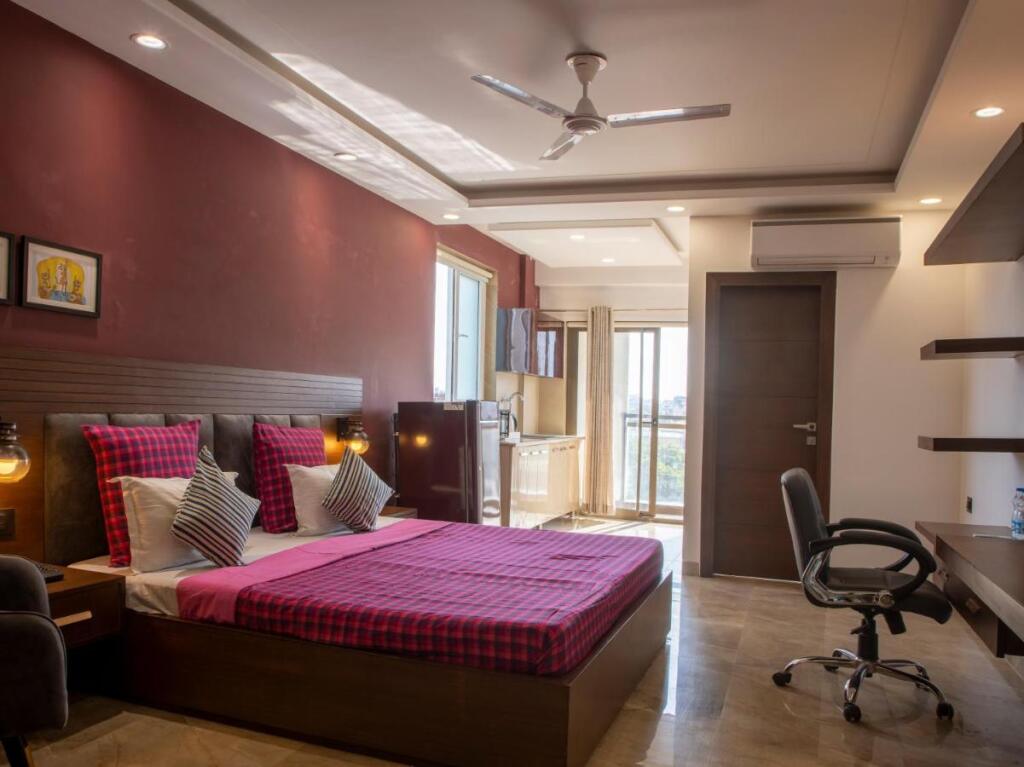 Гуруграм: Perch Service Apartments DLF Cyber City