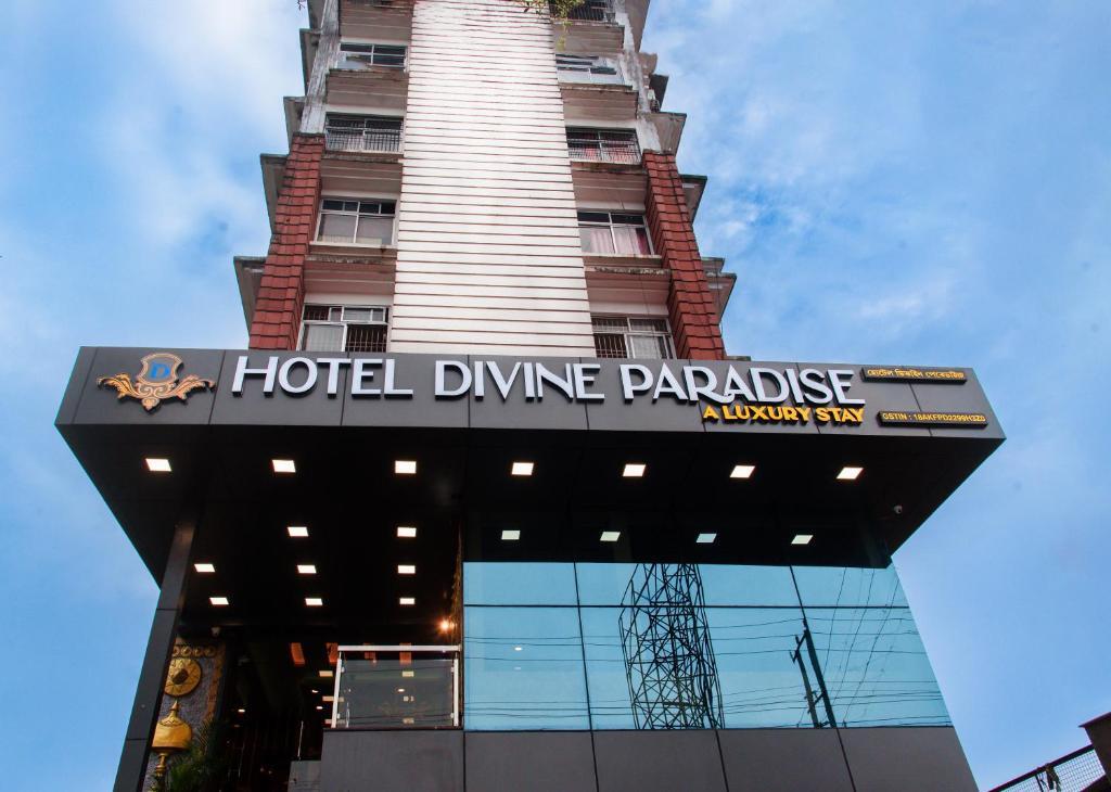 Дибругарх: Hotel Divine Paradise - Dibrugarh