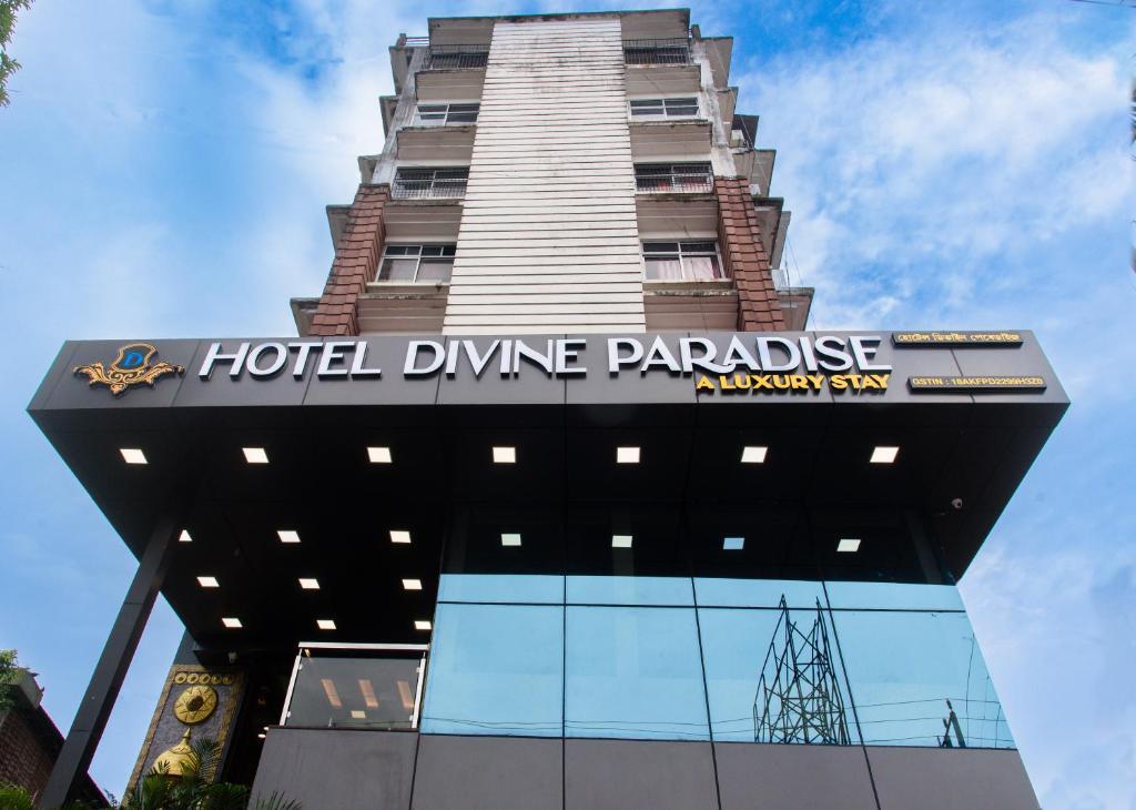 Дибругарх: Hotel Divine Paradise - Dibrugarh
