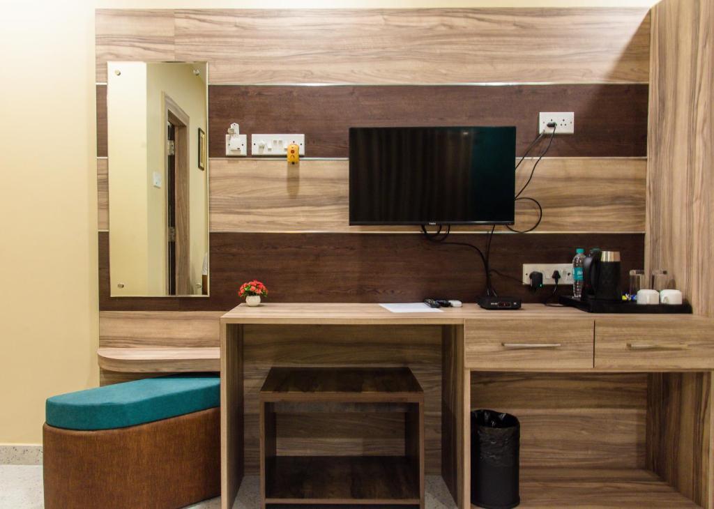 Дибругарх: Hotel Divine Paradise - Dibrugarh