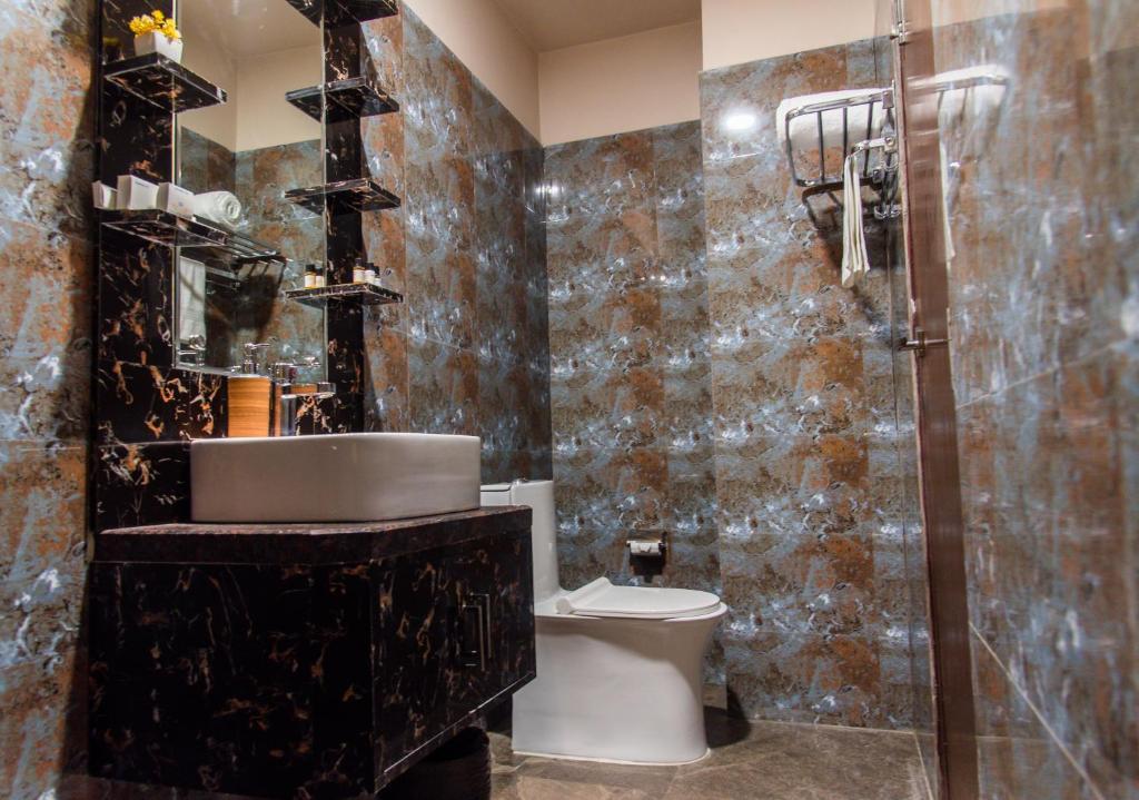 Дибругарх: Hotel Divine Paradise - Dibrugarh
