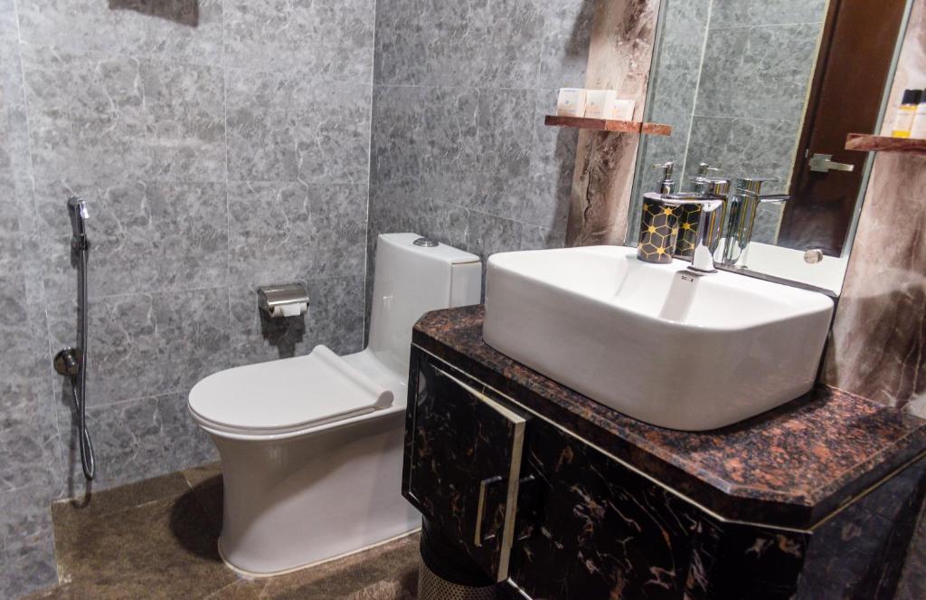 Дибругарх: Hotel Divine Paradise - Dibrugarh