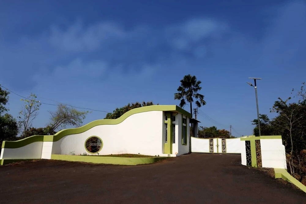 Ратнагири: Seawind At Kokanwadi