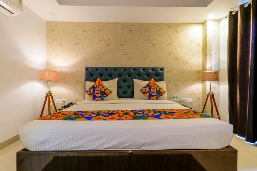 Гуруграм: Tipsyy Inn Suites 007
