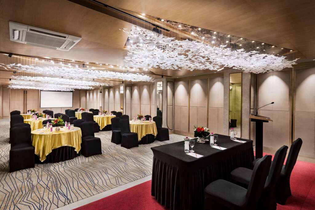 Силигури: Ramada Encore By Wyndham Siliguri Sevoke Road