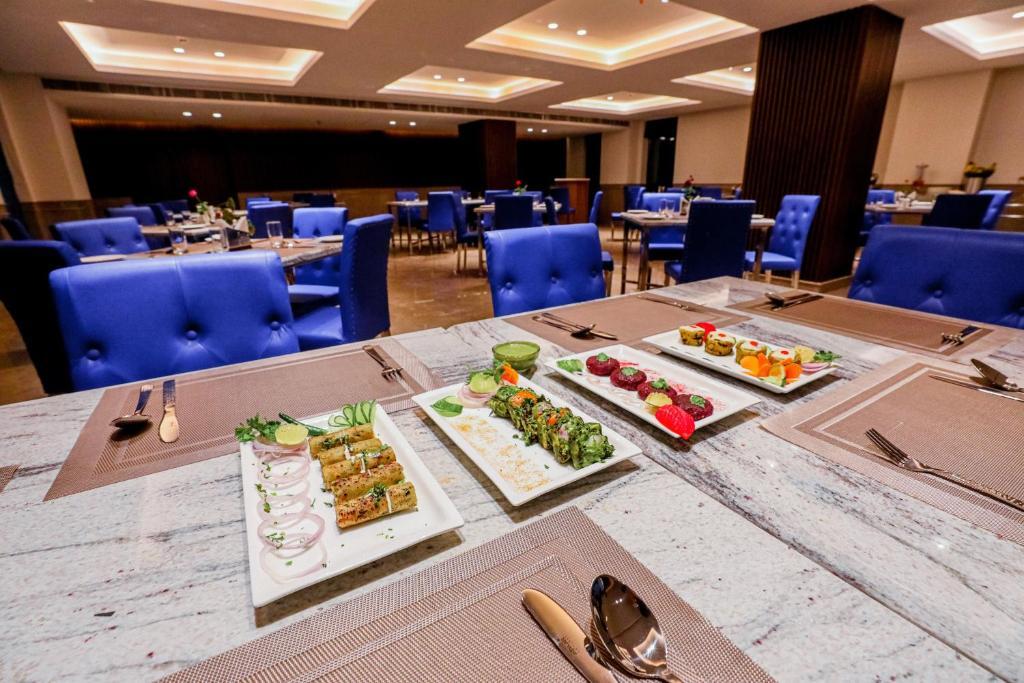 Сарнатх: Gulab Kothi Varanasi by Royal Orchid Hotels Limited