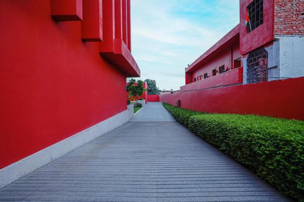 Сарнатх: Gulab Kothi Varanasi by Royal Orchid Hotels Limited