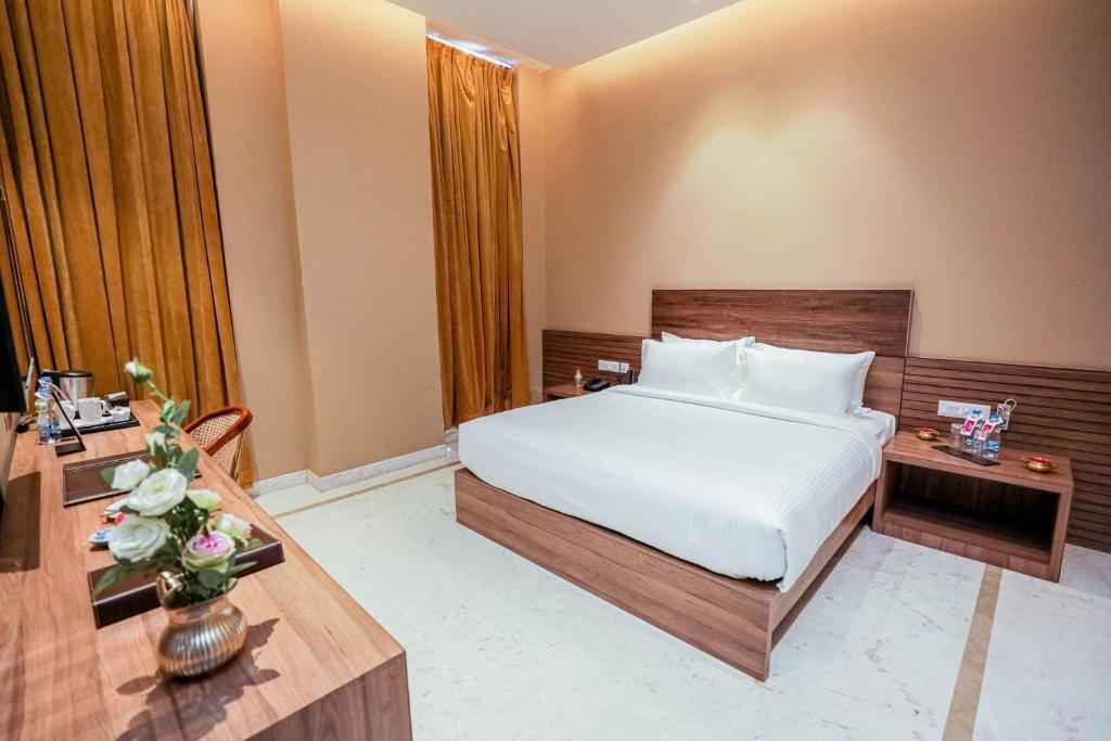Сарнатх: Gulab Kothi Varanasi by Royal Orchid Hotels Limited