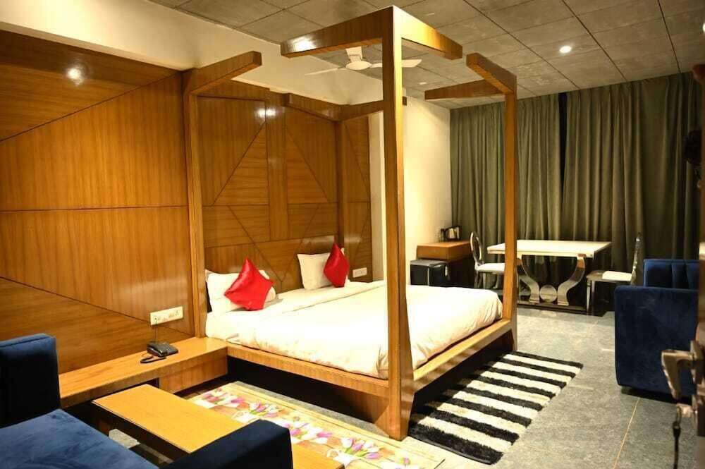Шивпури: Nakshatra Resort & Garden